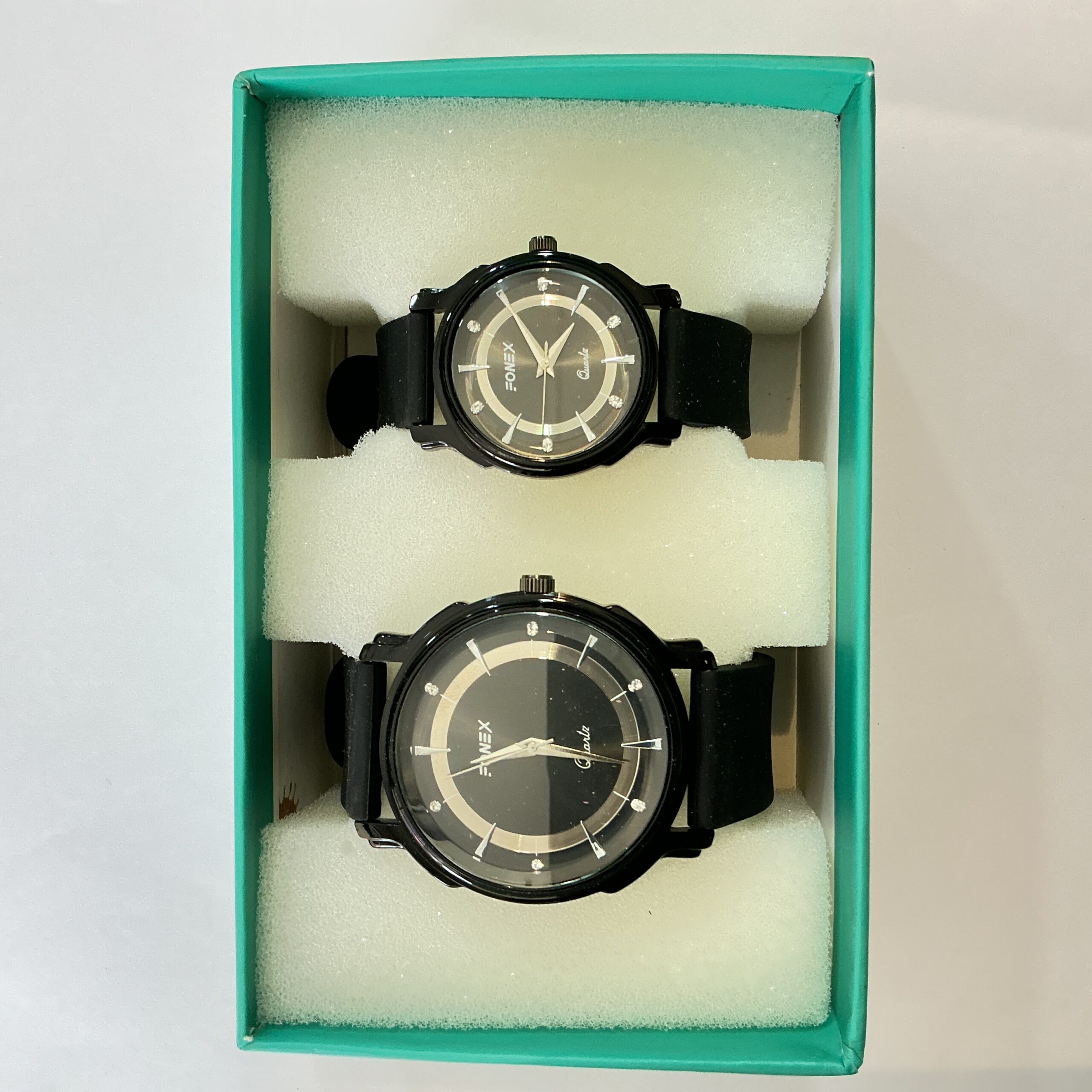 Black Couple’s Analog Watch Gift Set