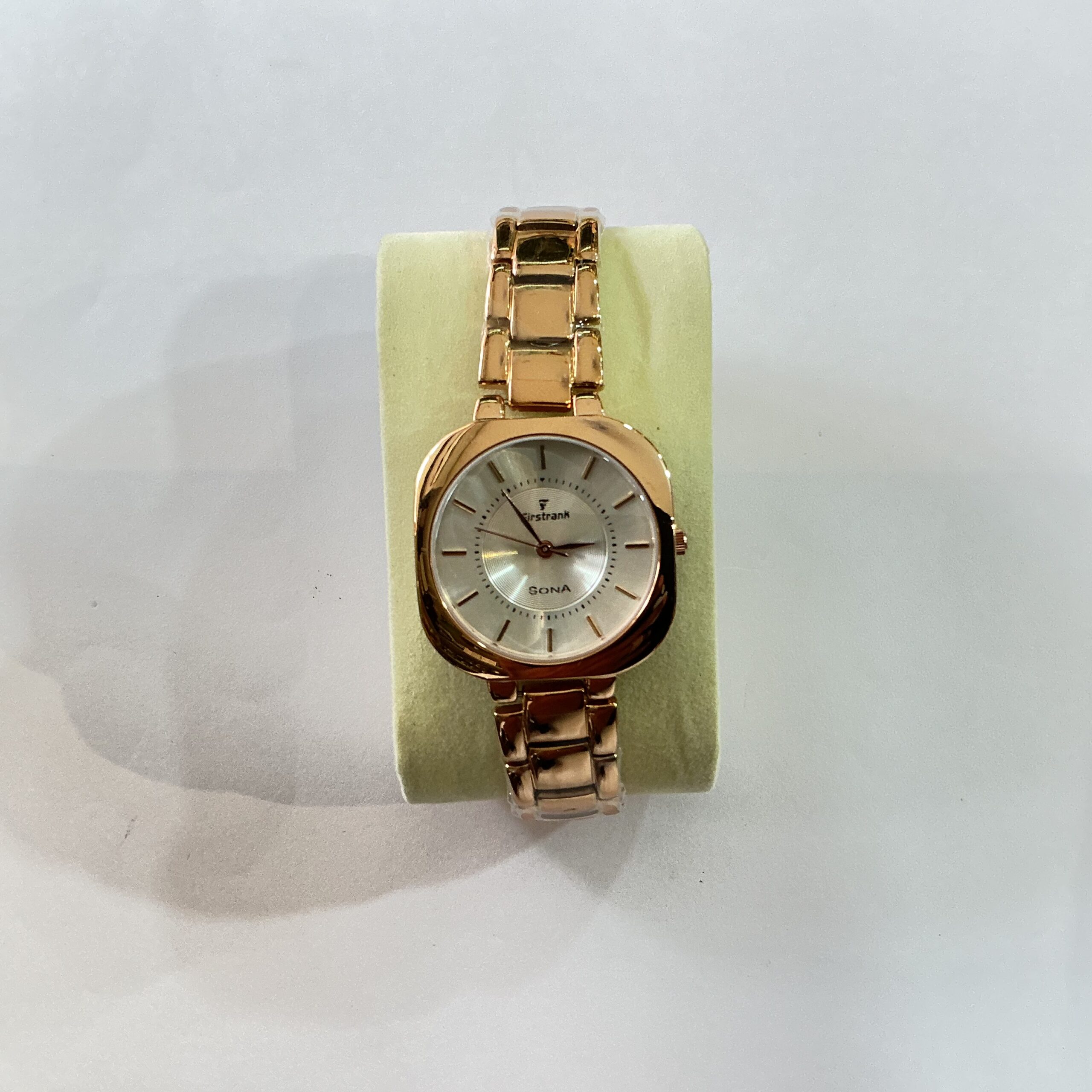 Golden Woman’s Analog Watch